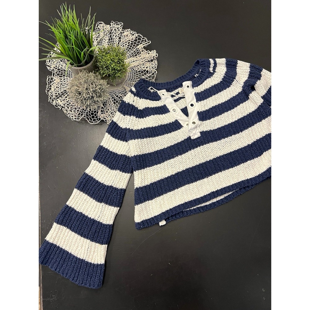 Pilcro Anthropologie Navy White Striped Knit Grommet V-Neck Cropped Sweater Sz M